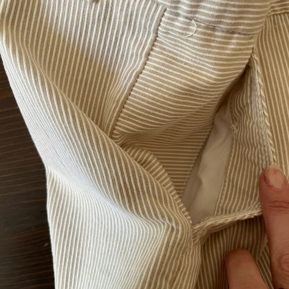 Tommy Hilfiger women’s striped white gray Normcore Bermuda shorts, size 4 spring - Picture 5 of 10